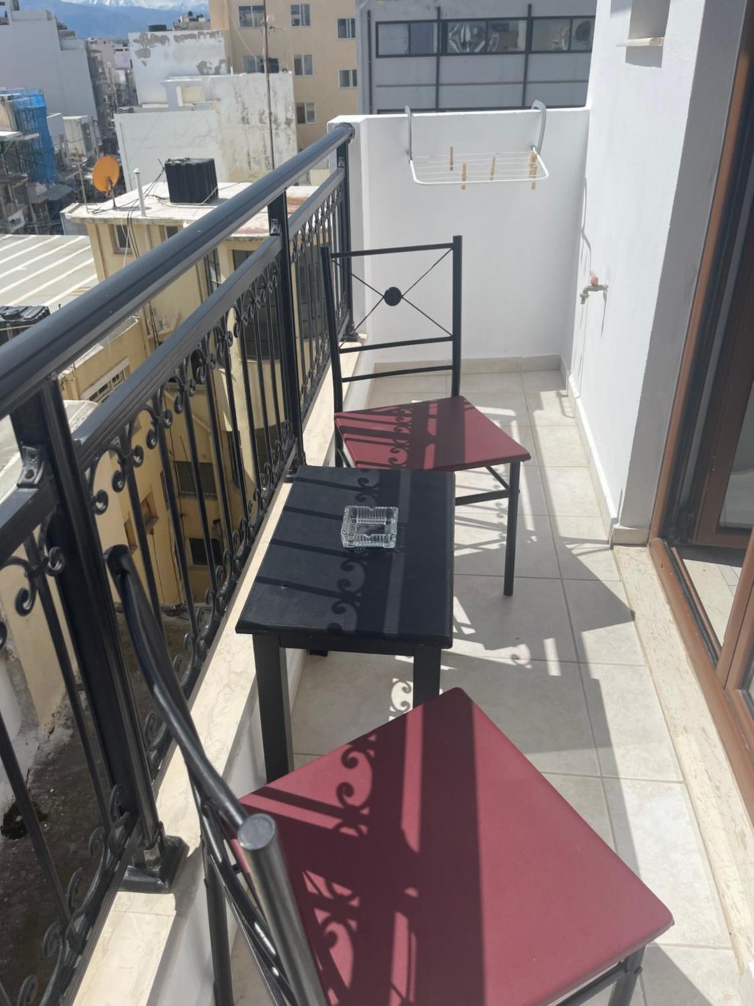 הרקליון Retire Flat In The Heart Of City מראה חיצוני תמונה