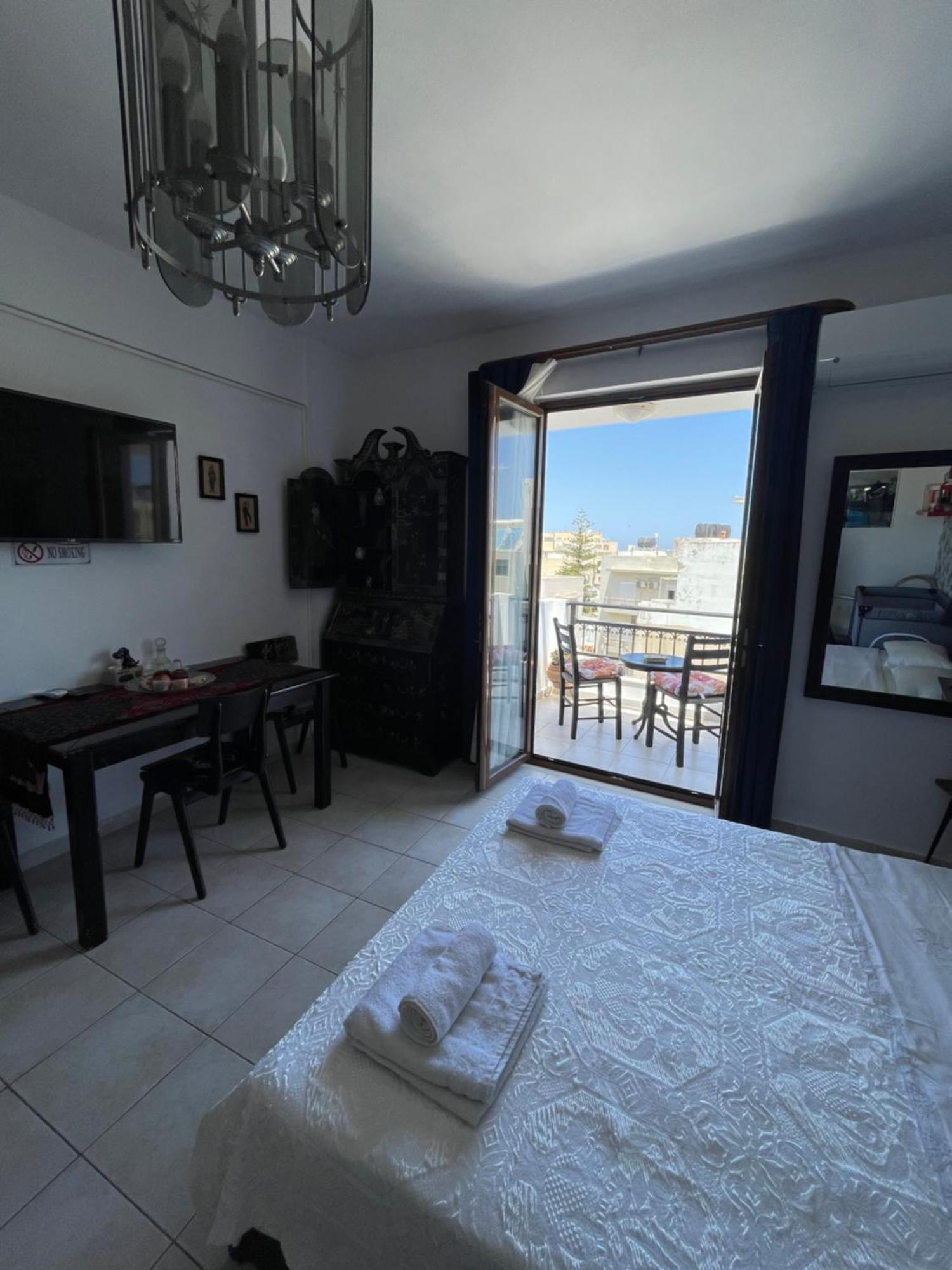 הרקליון Retire Flat In The Heart Of City מראה חיצוני תמונה
