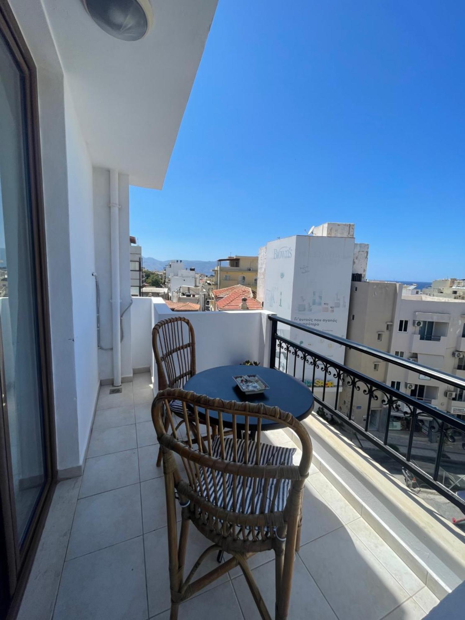 הרקליון Retire Flat In The Heart Of City מראה חיצוני תמונה