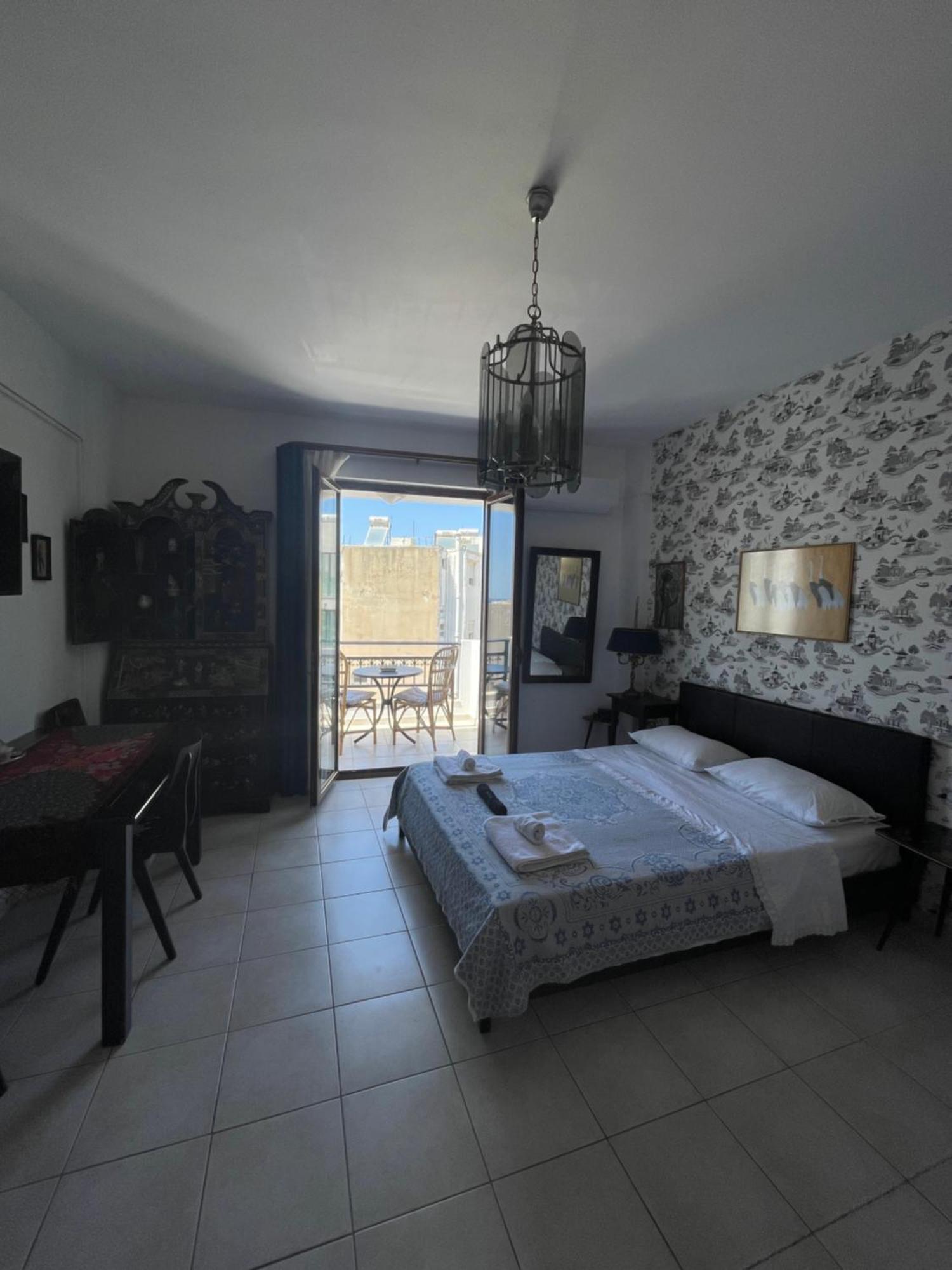 הרקליון Retire Flat In The Heart Of City מראה חיצוני תמונה